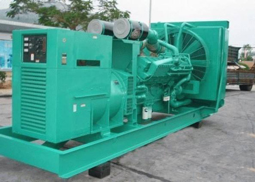 嘉峪关75kw康明斯柴油发电车出租